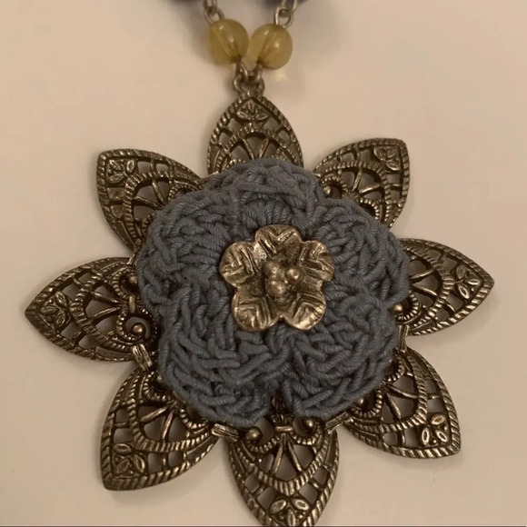 Flower Necklace  - Picture 2 of 3